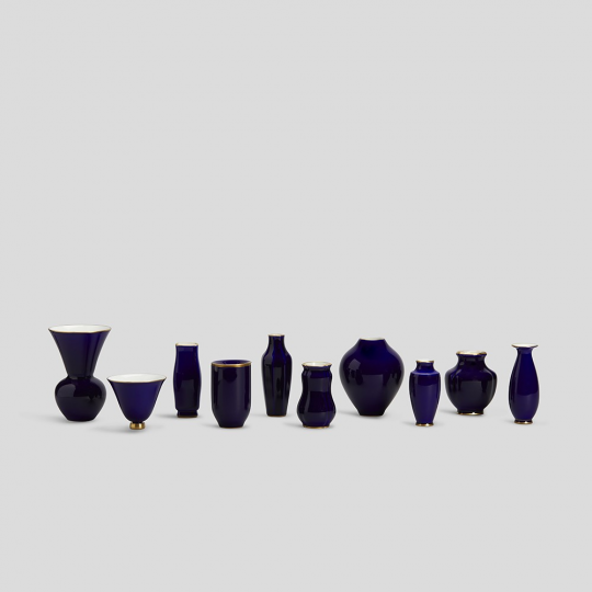 10 mini vases de Sèvres